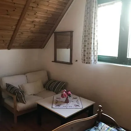 Landhaus Lombos Apartment Mencshely